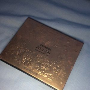 Cover girl reign eyeshadow palette